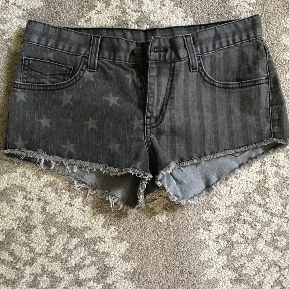 EUC VANS Mid Rise Booty Fringe Shorts Sz 5
